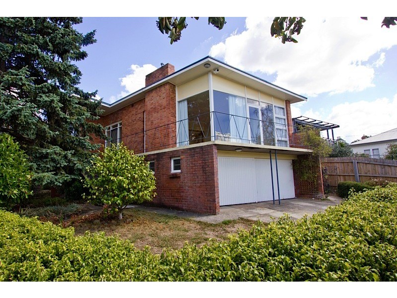 18 Broadview Crescent, Trevallyn TAS 7250