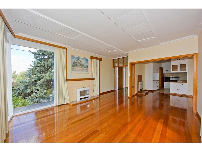 18 Broadview Crescent, Trevallyn TAS 7250