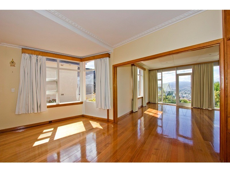 18 Broadview Crescent, Trevallyn TAS 7250
