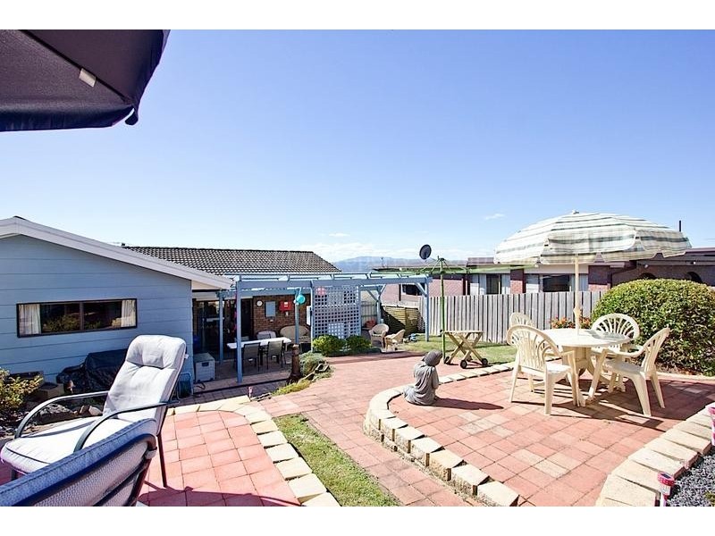 16 New World Avenue, Trevallyn TAS 7250