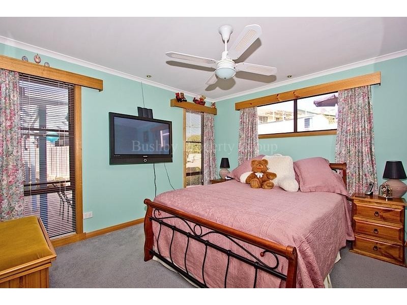 16 New World Avenue, Trevallyn TAS 7250