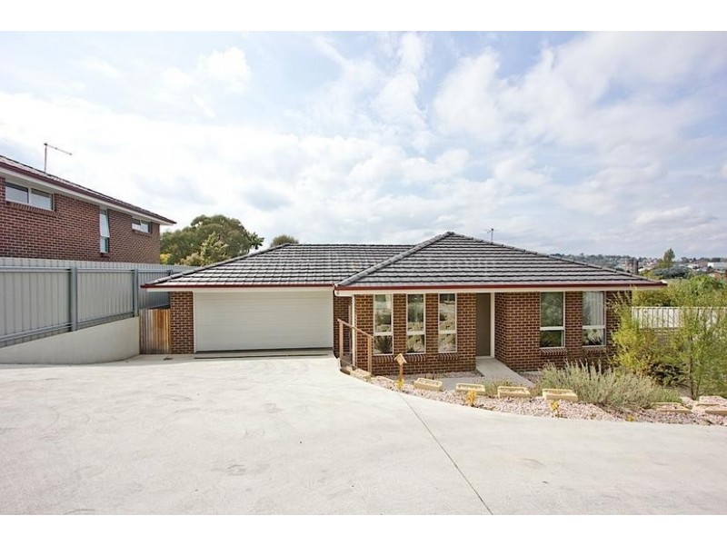 2/11a Duke Street, West Launceston TAS 7250