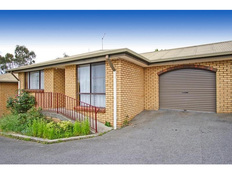 2/31 Georgetown Road, Newnham TAS 7248