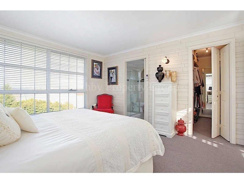 15 Chifley Street, Kings Meadows TAS 7249