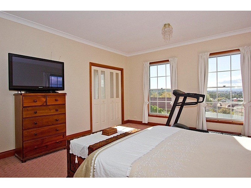 9 Hollis Court, Youngtown TAS 7249