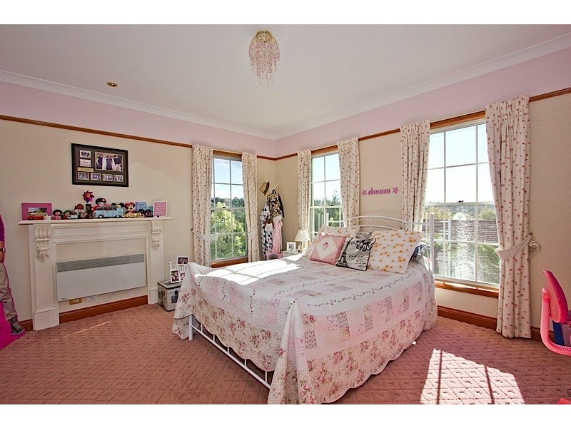9 Hollis Court, Youngtown TAS 7249
