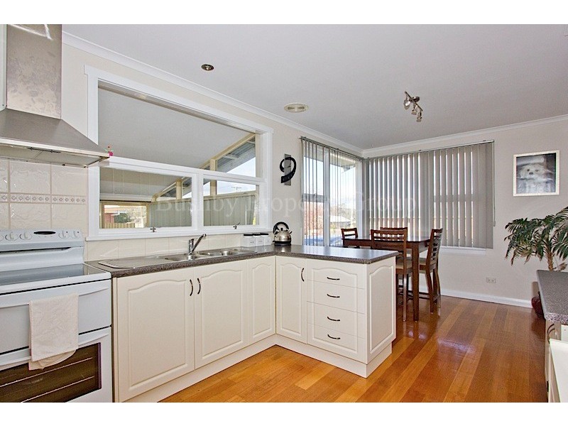 69 Paringa Avenue, Newnham TAS 7248