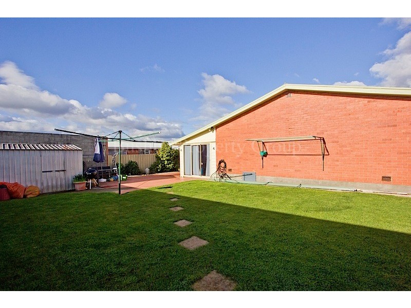 69 Paringa Avenue, Newnham TAS 7248