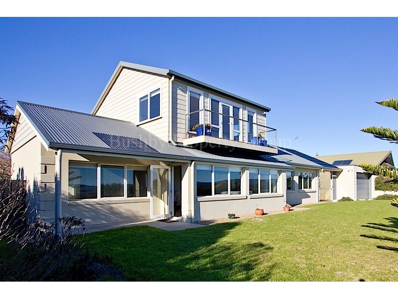 14 Lagoon Beach Road, Low Head TAS 7253