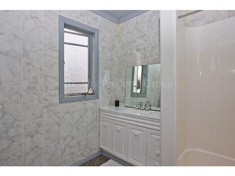 17 Sturt Street, Mayfield TAS 7248