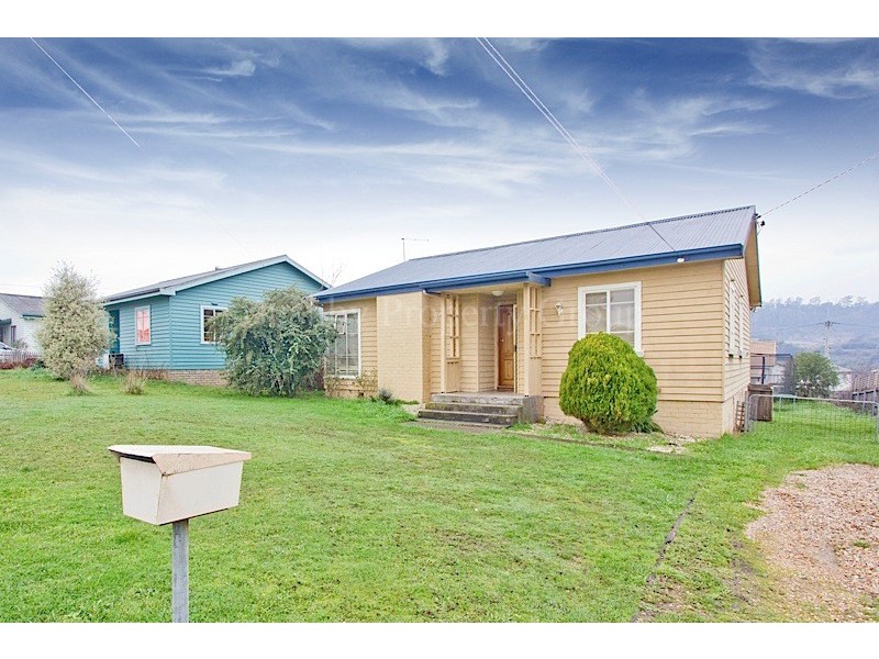 17 Sturt Street, Mayfield TAS 7248