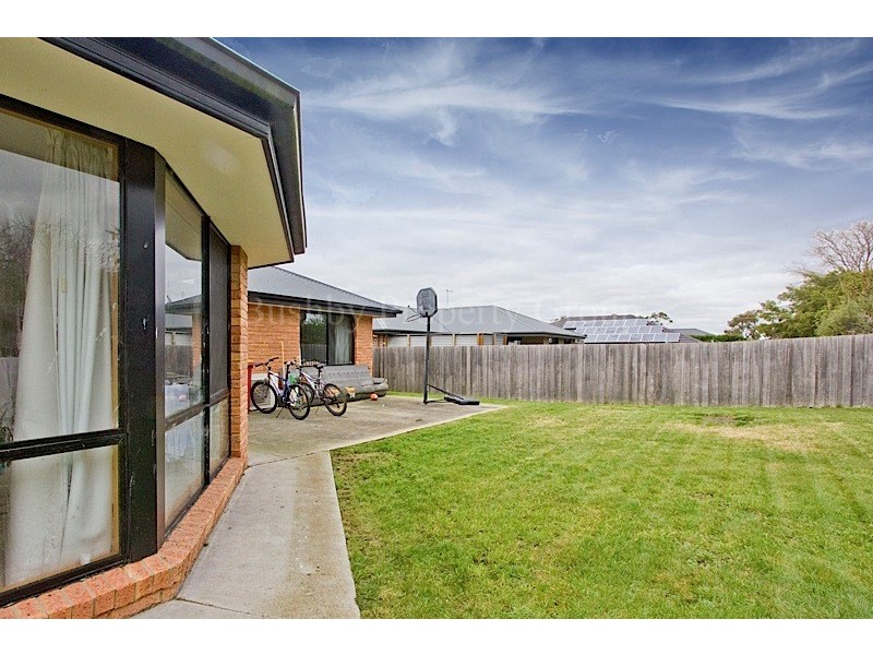 20 Bethune Place, Newnham TAS 7248