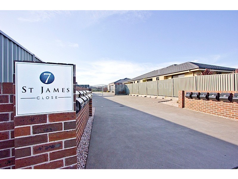 10/7 St James Close, Newstead TAS 7250