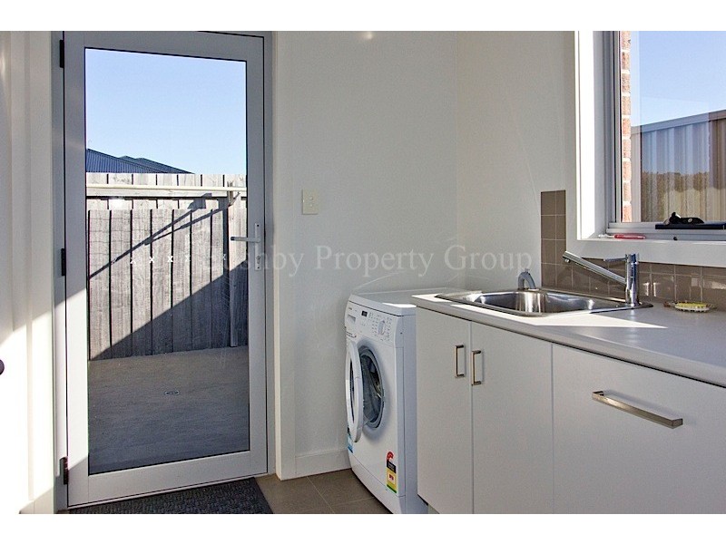 10/7 St James Close, Newstead TAS 7250