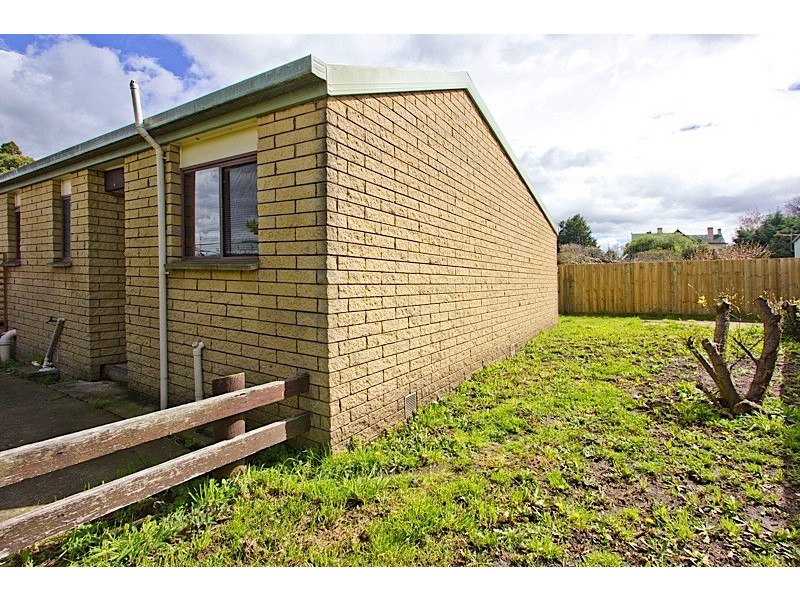 4/36a Georgetown Road, Newnham TAS 7248