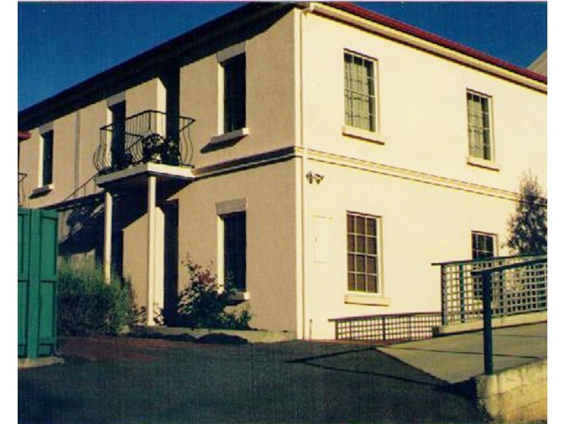 8 St John Crescent, Launceston TAS 7250