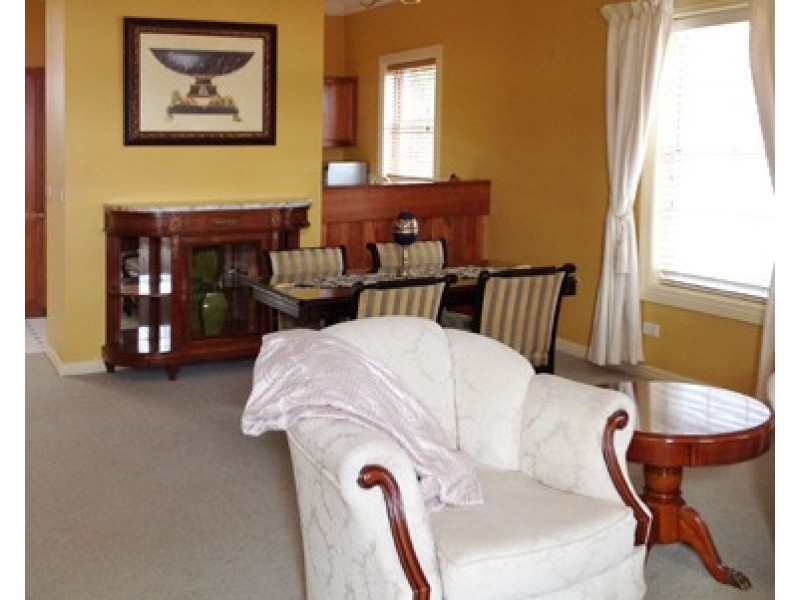 8 St John Crescent, Launceston TAS 7250