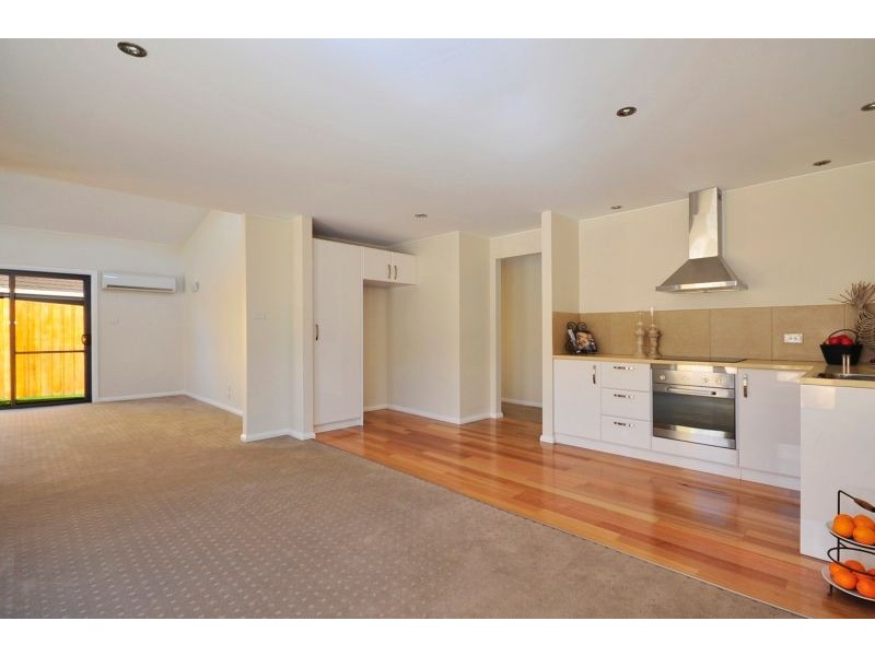 2/5 Owen Place, Summerhill TAS 7250