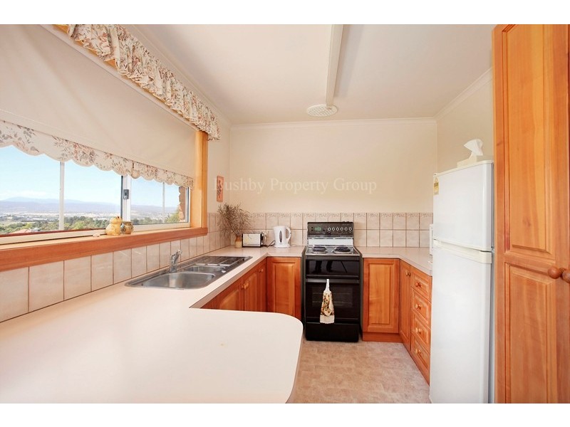 2/85 Riverside Drive, Riverside TAS 7250