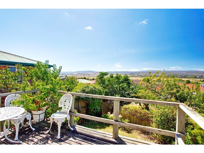 2/85 Riverside Drive, Riverside TAS 7250