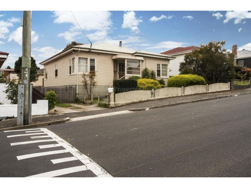 9 Walkers Avenue, Newnham TAS 7248