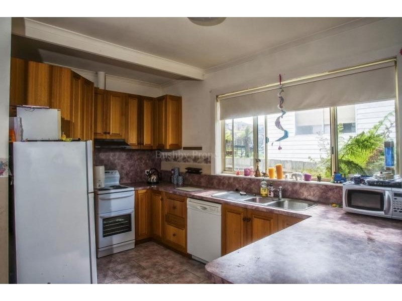 9 Walkers Avenue, Newnham TAS 7248