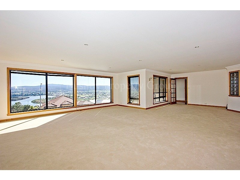28 Lachlan Parade, Trevallyn TAS 7250