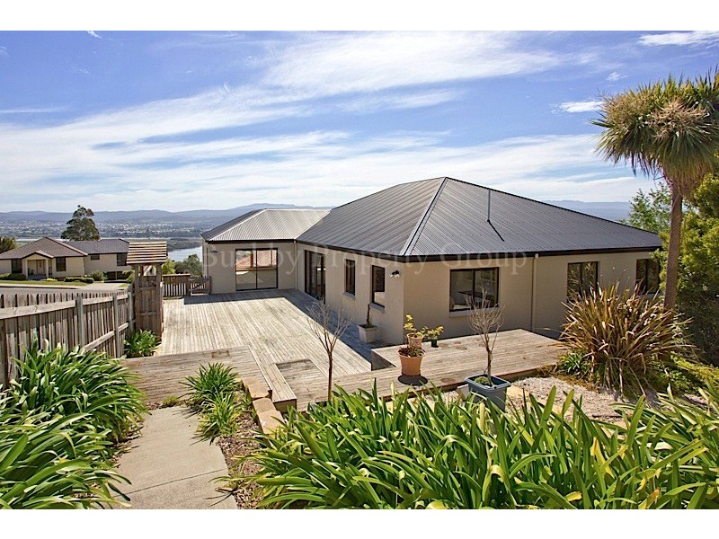 28 Lachlan Parade, Trevallyn TAS 7250