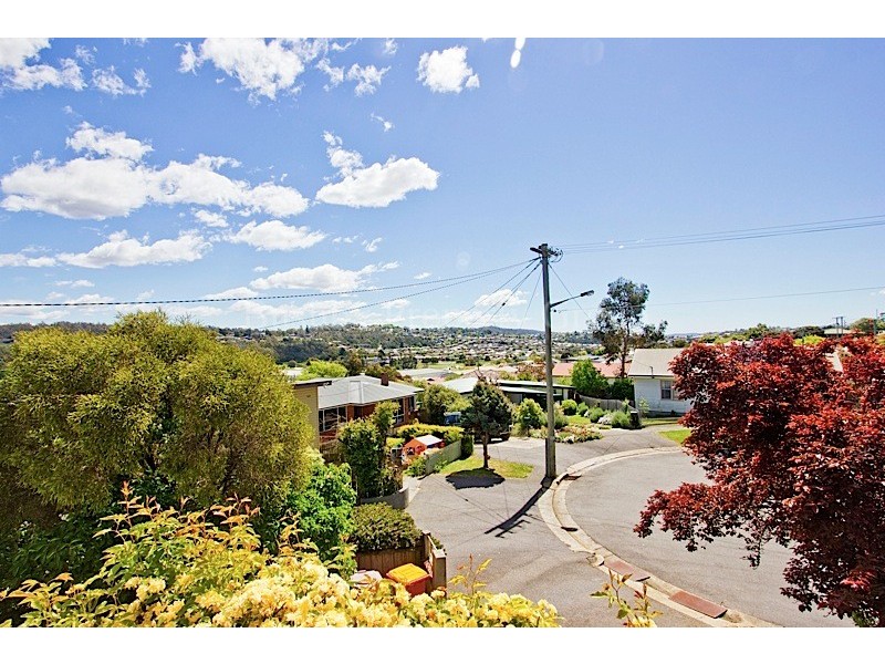 11 Cue Street, Youngtown TAS 7249