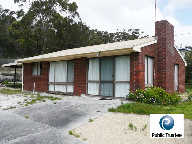 174 Main Road, Binalong Bay TAS 7216