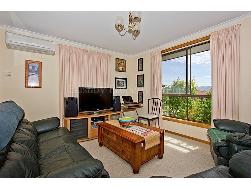 2 Winifred Circle, Riverside TAS 7250
