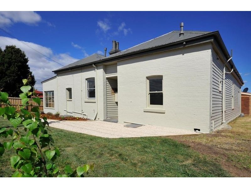 1/17-19 Button Street, Mowbray TAS 7248