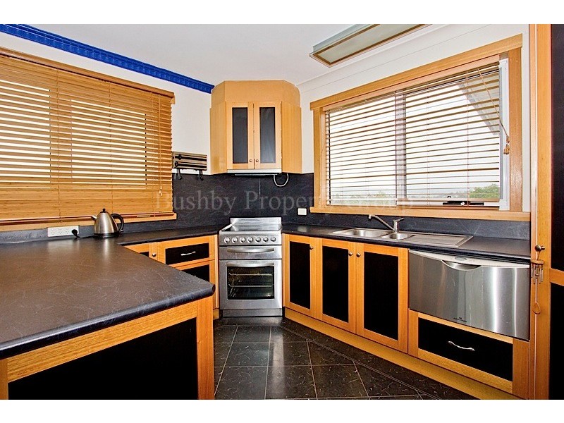 42 Clare Street, Mowbray TAS 7248