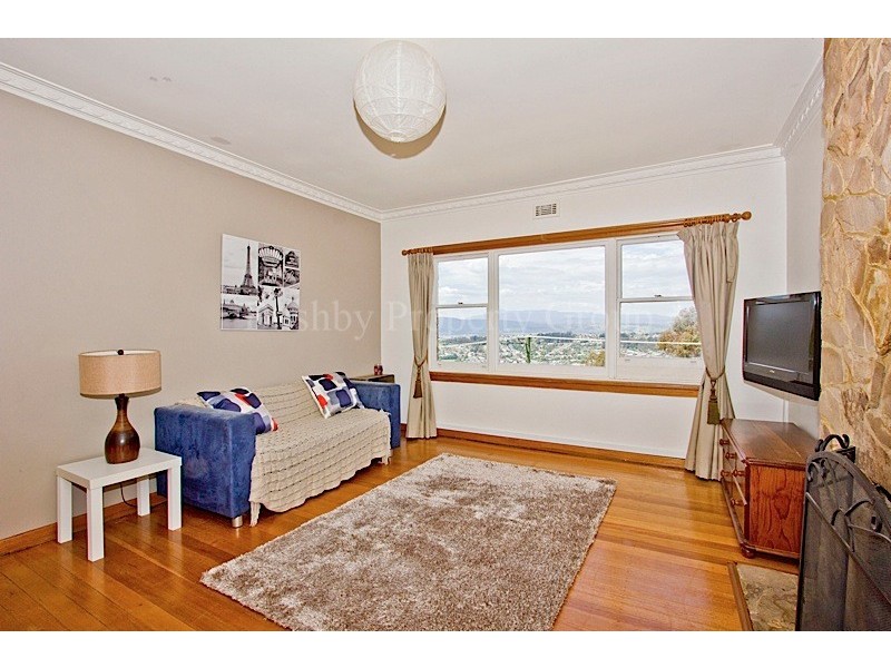 36 Salisbury Crescent, West Launceston TAS 7250