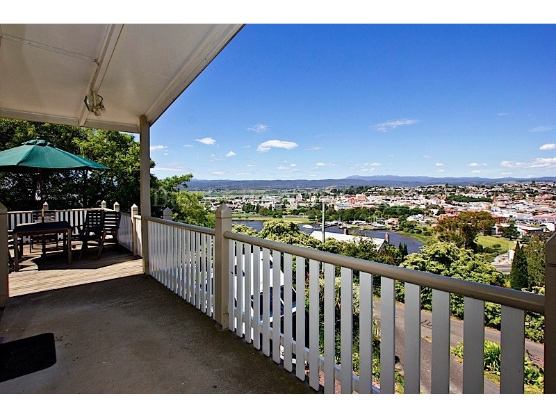 8 South Esk Road, Trevallyn TAS 7250
