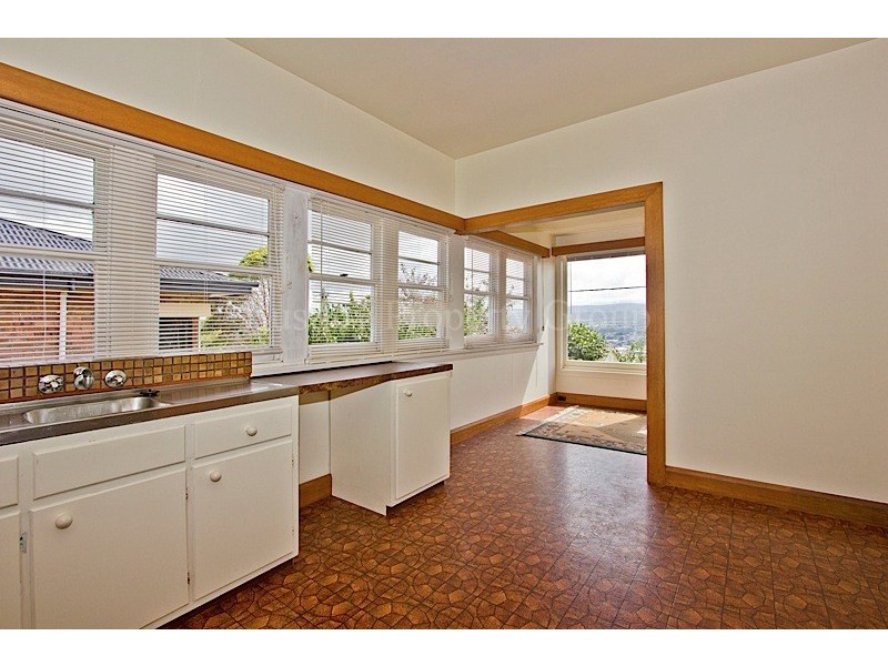 14 Broadview Crescent, Trevallyn TAS 7250
