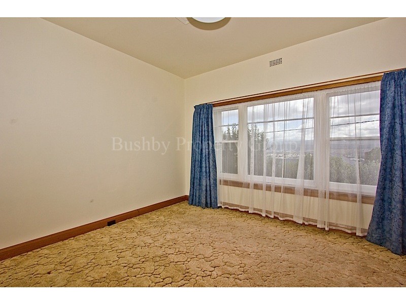 14 Broadview Crescent, Trevallyn TAS 7250