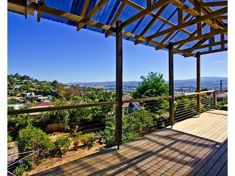 6 Fairthorne Road, Trevallyn TAS 7250
