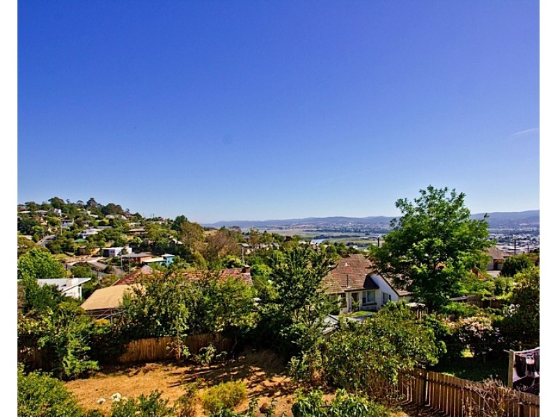 6 Fairthorne Road, Trevallyn TAS 7250
