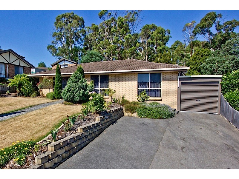 15 Belgrave Parade, Youngtown TAS 7249