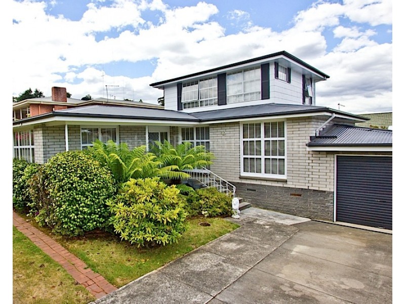 15 Chifley Street, Kings Meadows TAS 7249