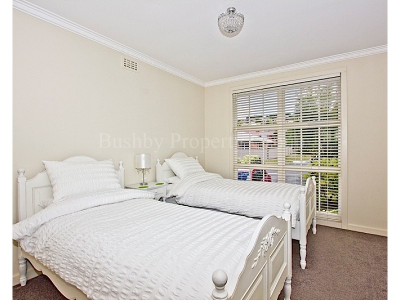 15 Chifley Street, Kings Meadows TAS 7249