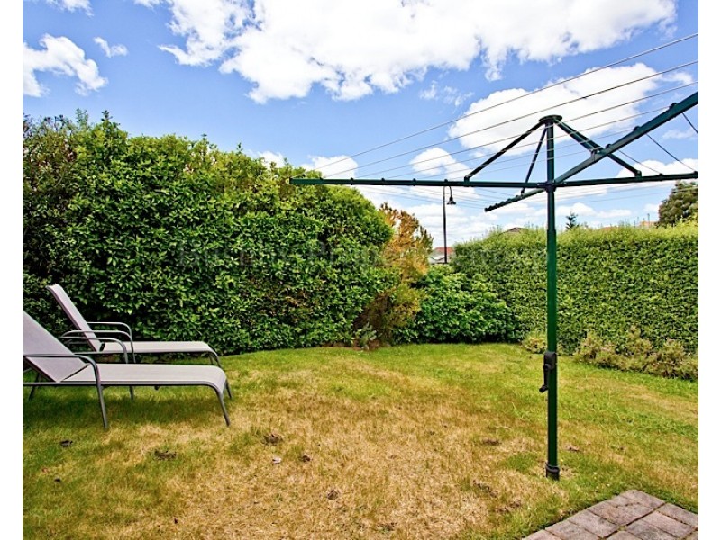 15 Chifley Street, Kings Meadows TAS 7249