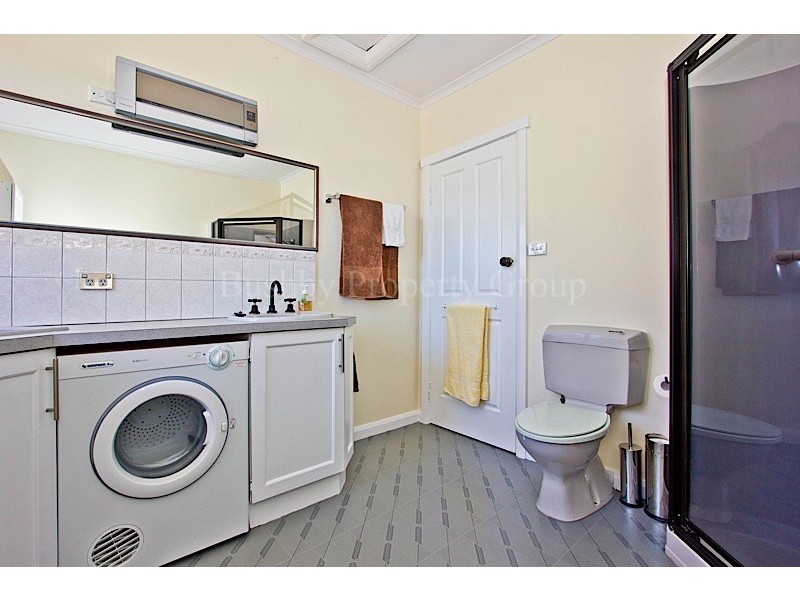 8 Newstead Crescent, Newstead TAS 7250