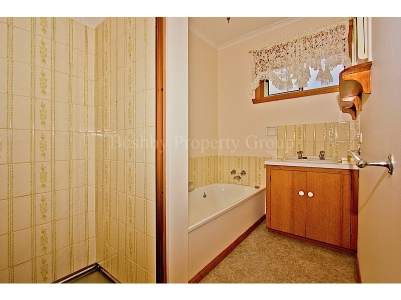 2/15 Lenstan Street, Norwood TAS 7250