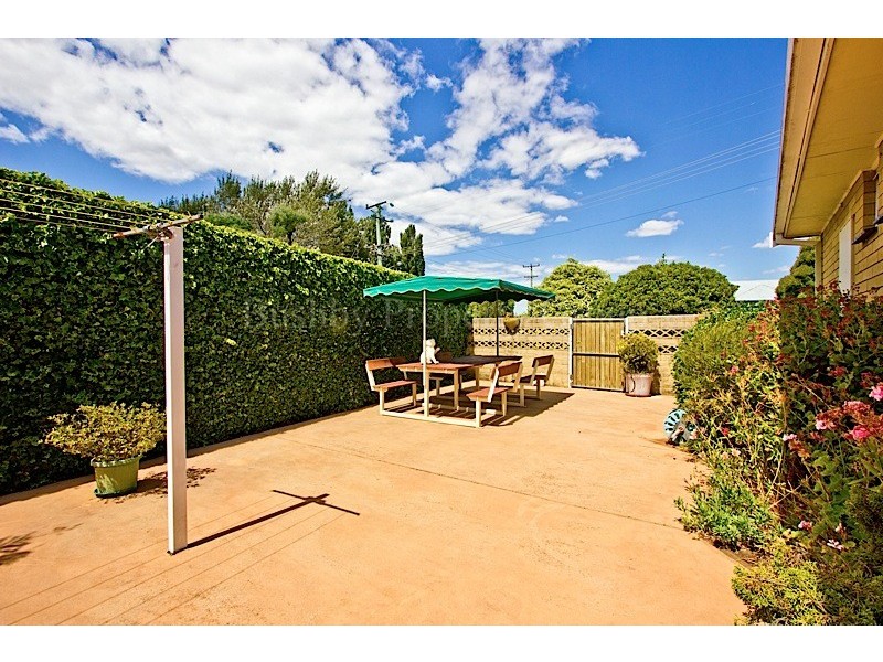 2/15 Lenstan Street, Norwood TAS 7250