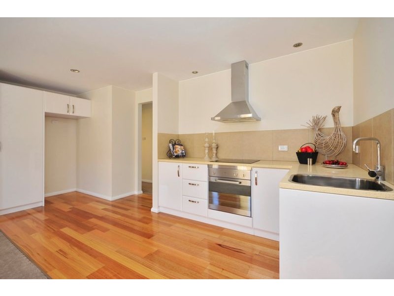 2/5 Owen Place, Summerhill TAS 7250