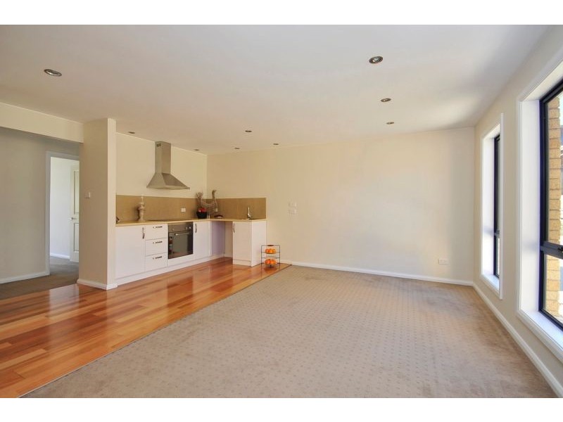 2/5 Owen Place, Summerhill TAS 7250