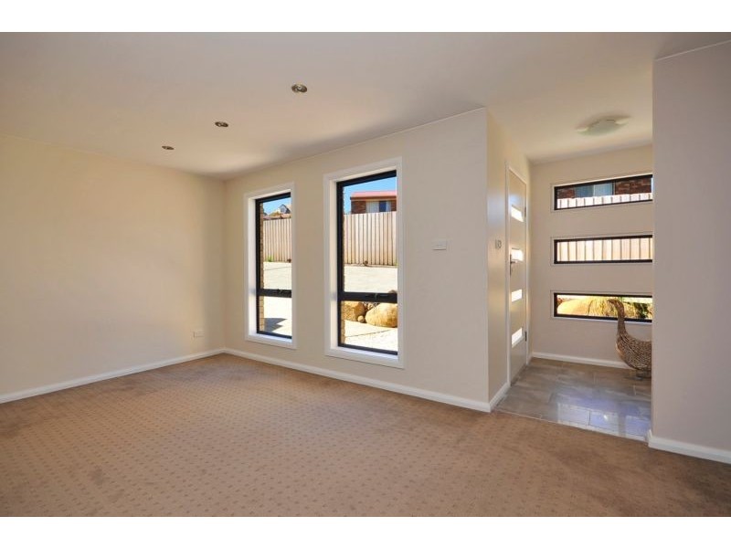 2/5 Owen Place, Summerhill TAS 7250