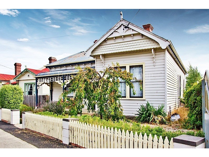 17 Albion Street, Invermay TAS 7248